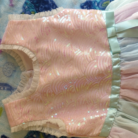 Beautiful Toddler Dress with sequins and mesh - Picture 3 of 6
